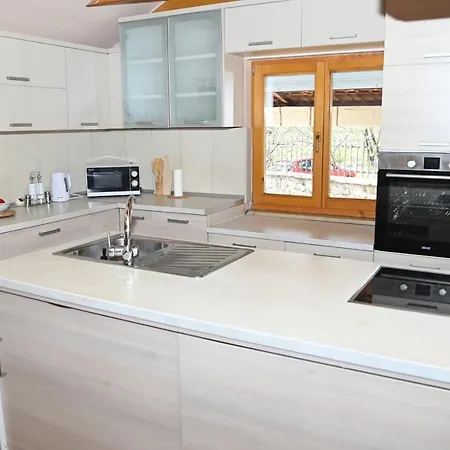 Ella Tvrdos Appartement *