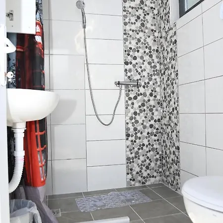 Ella Tvrdos Appartement