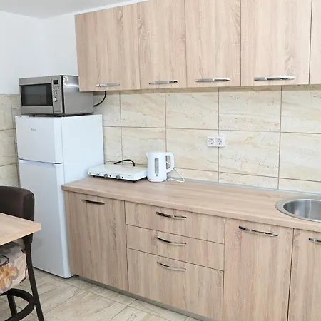 Apartment Ella Tvrdos *
