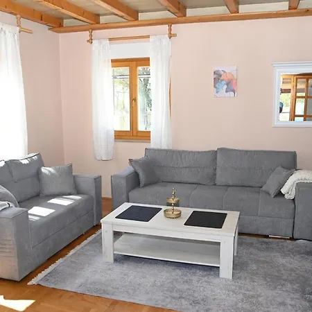 Apartment Ella Tvrdos