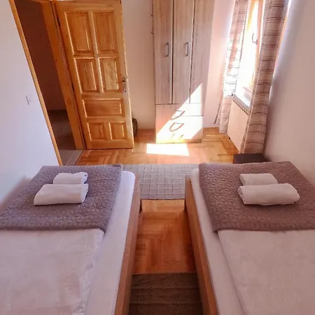 Apartment Ella Tvrdos